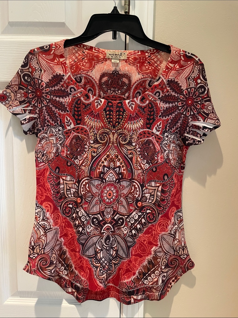 ONE WORLD Red Paisley-Style Short Sleeve Scoop Neck Top